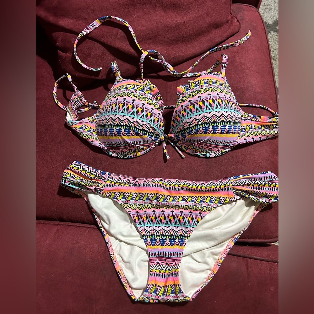 Victoria’s Secret Knockout Bikini 34D